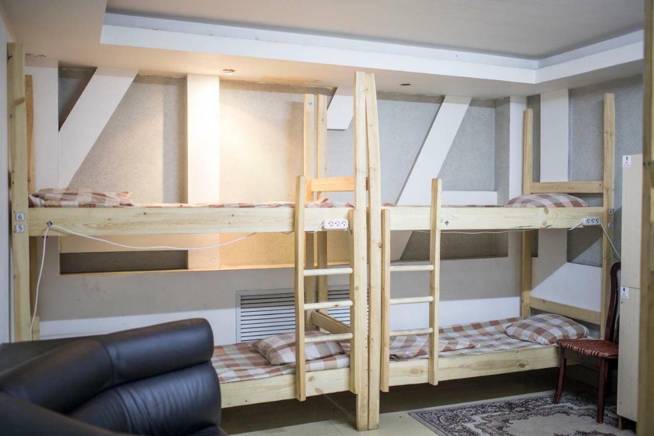 Asia Hostel Алмати Екстер'єр фото
